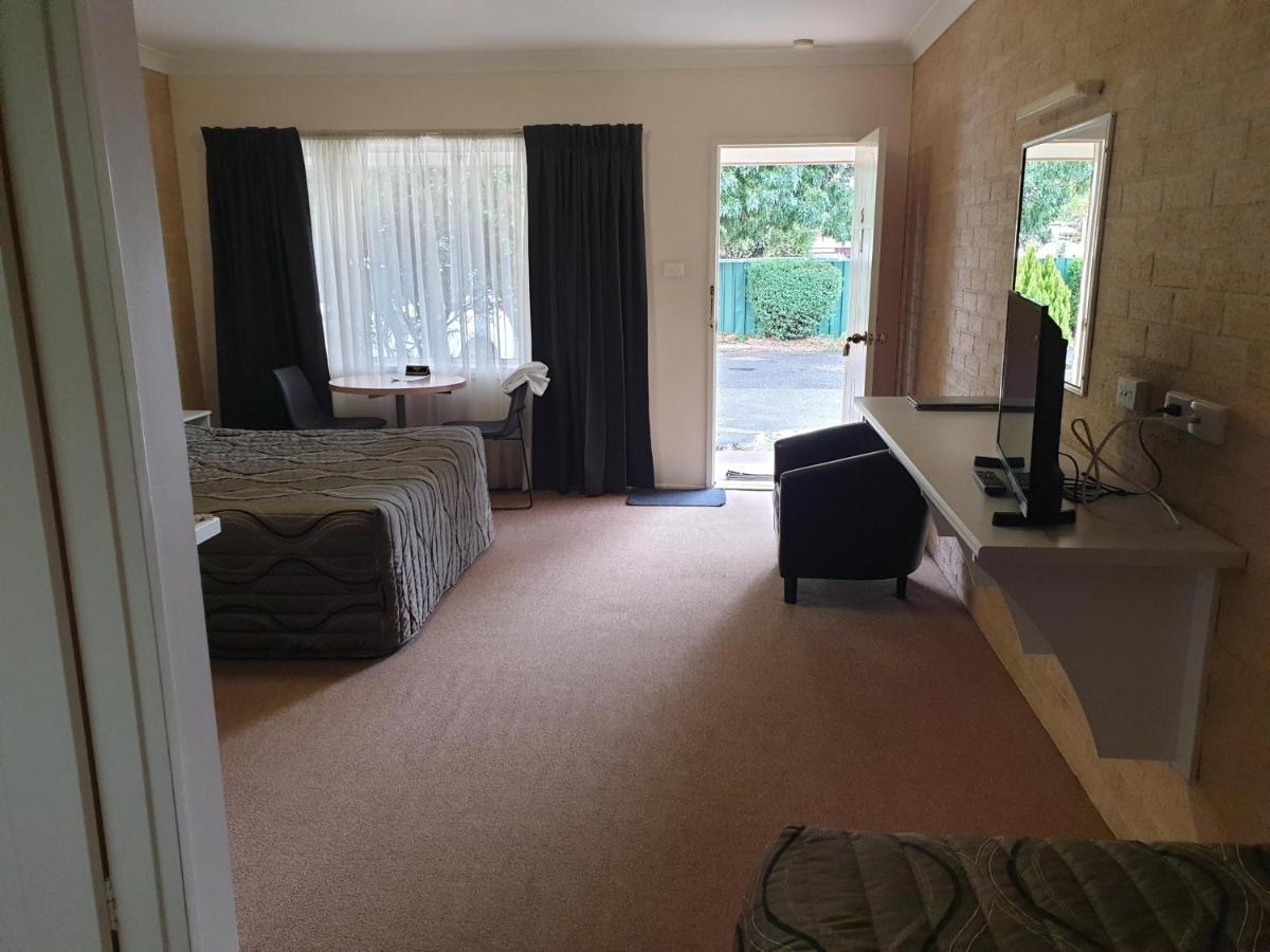 Blayney Central Motel Exterior photo