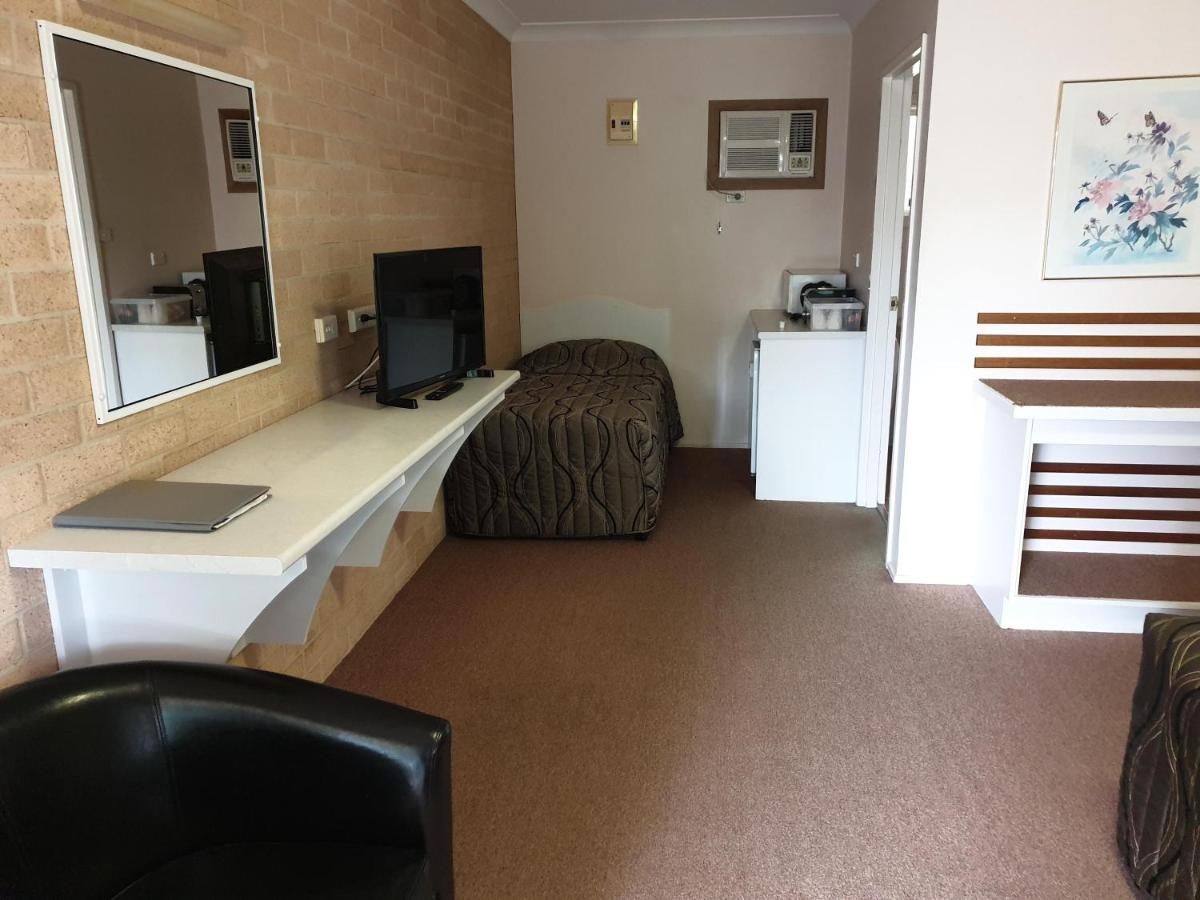 Blayney Central Motel Exterior photo